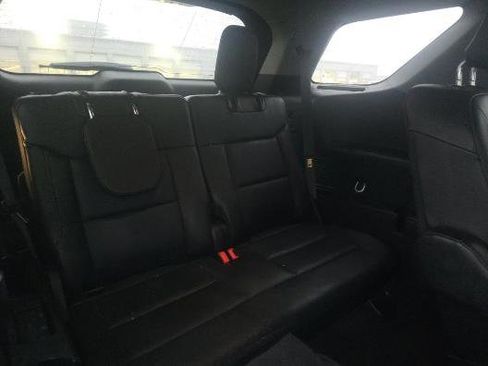 Used 2023 Ford Explorer XLT w/ Equipment Group 202A image 10