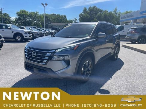 Used 2024 Nissan Rogue SV w/ SV Premium Package AWD/4WD image 3