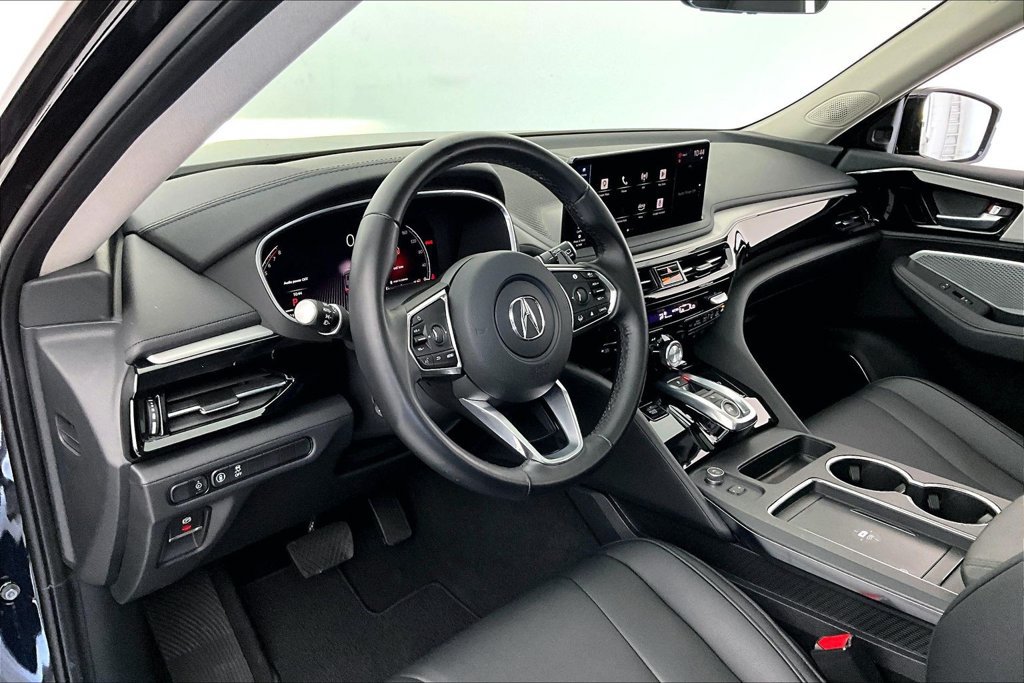 Used 2025 Acura MDX FWD image 16