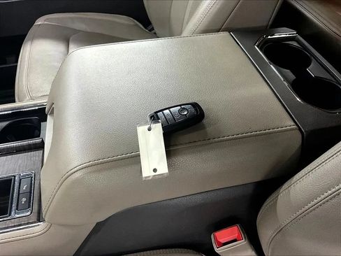 Used 2020 Ford Expedition Limited w/ Equipment Group 302A RWD image 35
