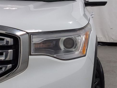 Used 2019 GMC Acadia SLT image 11