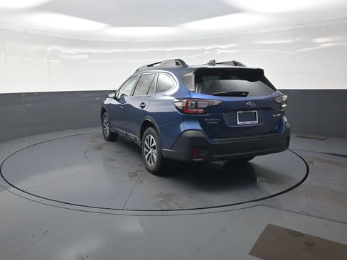 Used 2021 Subaru Outback Premium AWD/4WD image 5