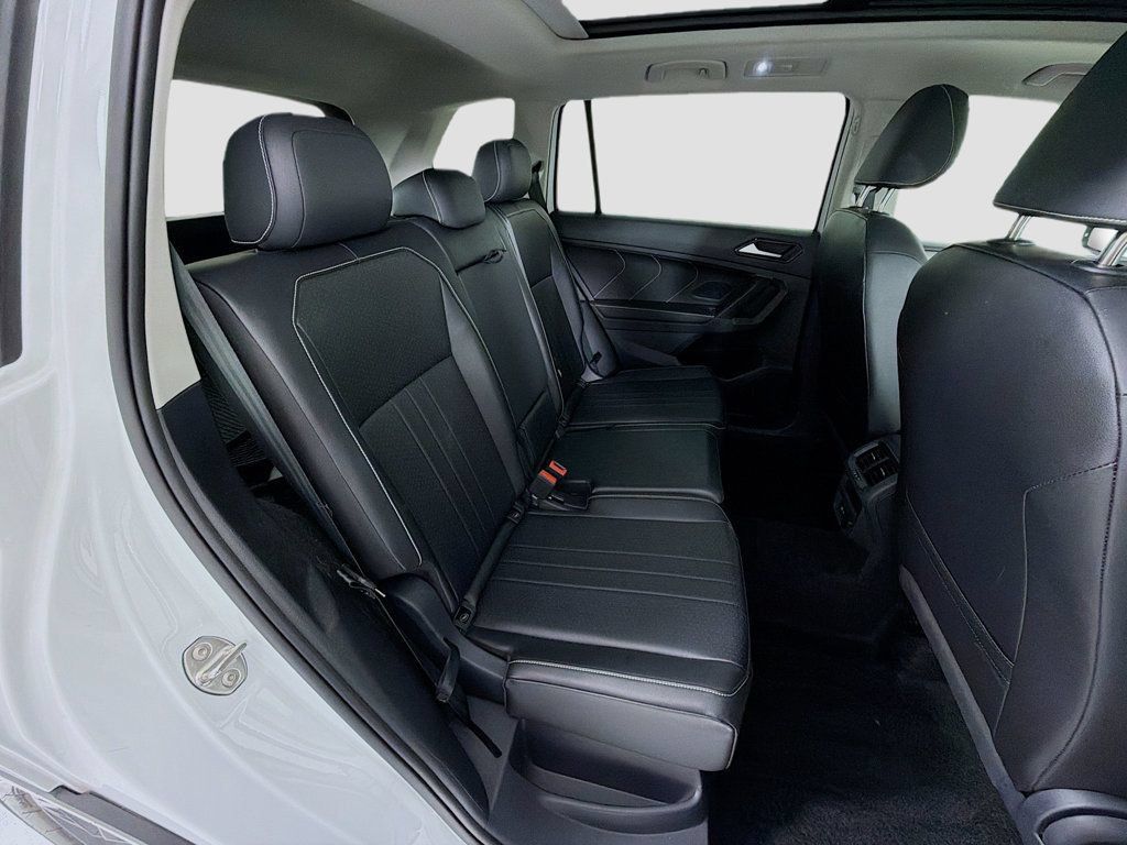 Used 2024 Volkswagen Tiguan SE w/ Panoramic Sunroof Package AWD/4WD image 27