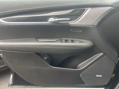 Certified 2022 Cadillac XT5 Premium Luxury w/ LPO, Floor Liner Package image 35