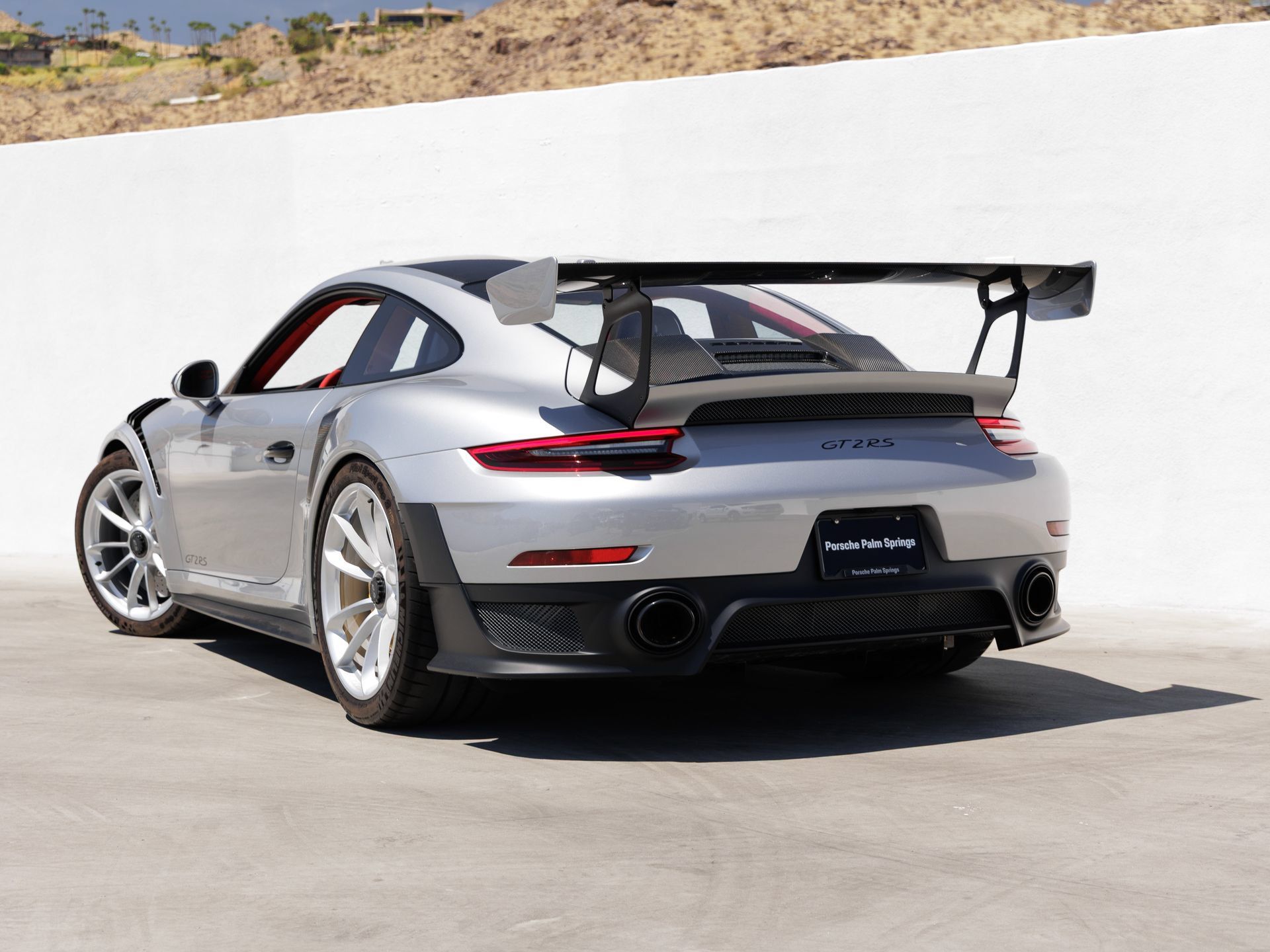 Certified 2018 Porsche 911 GT2 RS RWD image 3