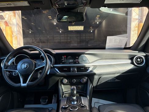 Used 2018 Alfa Romeo Stelvio Ti Sport image 28