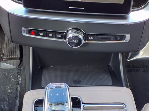 New 2026 Volvo XC90 B6 Plus w/ Protection Package Premier image 20