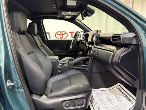 Used 2026 Toyota 4Runner 4WD image 12