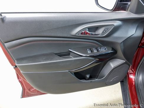 Used 2025 Chevrolet Trax RS w/ Driver Confidence Package image 18