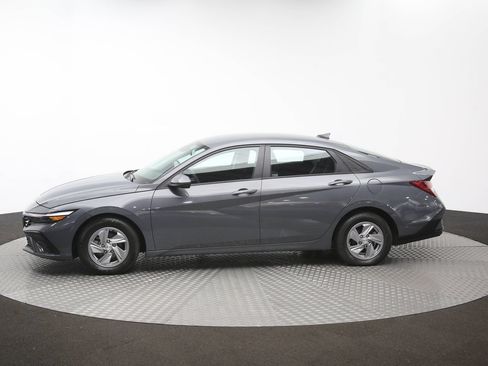 Used 2024 Hyundai Elantra SE FWD image 57