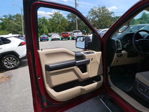 Used 2015 Ford F150 XLT w/ Equipment Group 302A Luxury RWD image 11