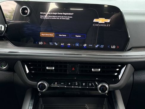 New 2026 Chevrolet Tahoe Premier w/ Sun And Tow Package AWD/4WD image 17