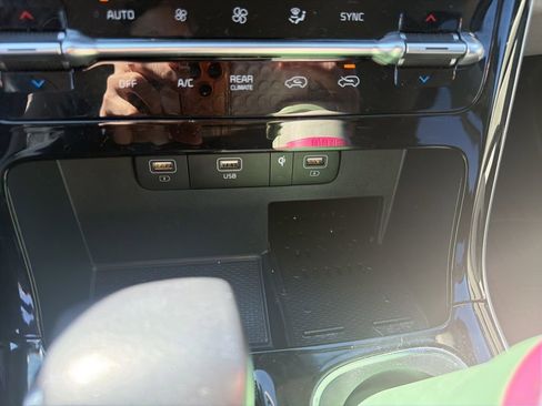 Used 2024 Kia Carnival SX image 15