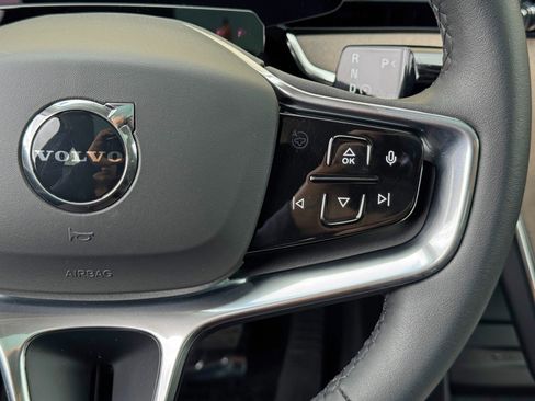 Used 2025 Volvo EX90 Ultra AWD/4WD image 21