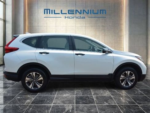 Used 2018 Honda CR-V LX image 5