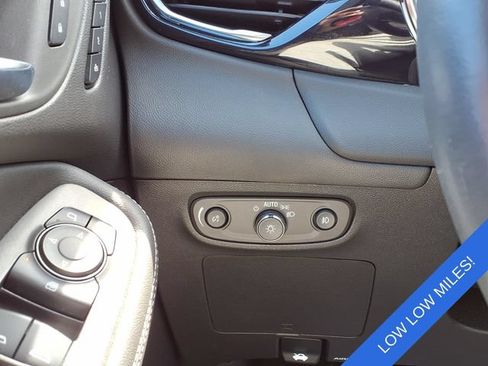 Used 2023 Buick Encore GX Essence w/ Experience Buick Package FWD image 16