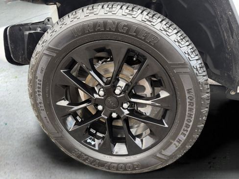 Used 2021 Jeep Wrangler Unlimited Sahara image 41