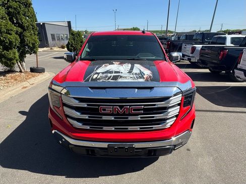 Used 2024 GMC Sierra 1500 SLE w/ Preferred Package AWD/4WD image 4