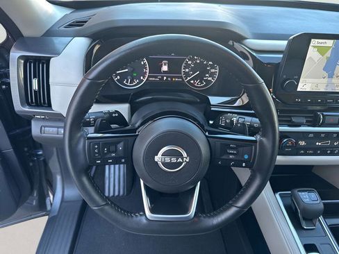 Used 2025 Nissan Pathfinder SL AWD/4WD image 22