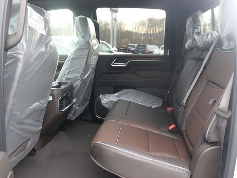 New 2026 GMC Sierra 2500 Denali w/ Denali Reserve Package image 12