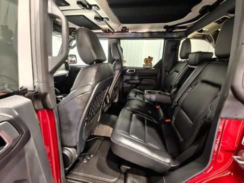 Used 2026 Ford Bronco Badlands w/ Sasquatch Package AWD/4WD image 28