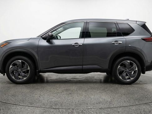 Used 2025 Nissan Rogue SV image 5