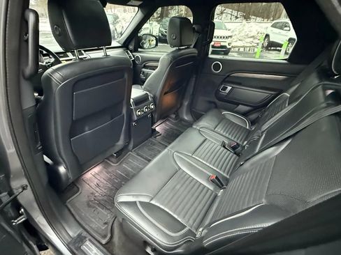 Used 2020 Land Rover Discovery HSE image 26