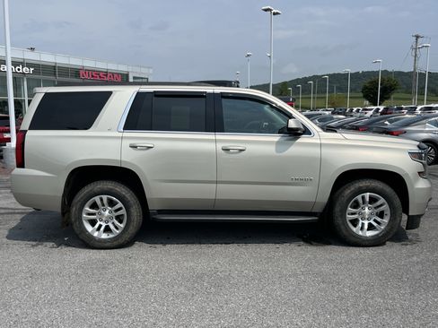 Used 2015 Chevrolet Tahoe LT w/ Luxury Package AWD/4WD image 2