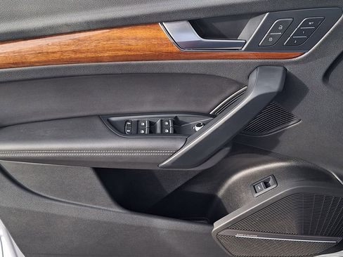 Used 2023 Audi Q5 2.0T Premium Plus image 9