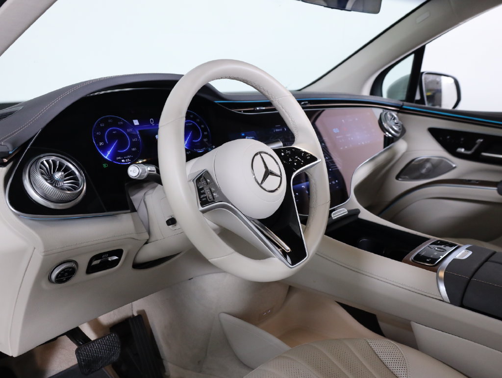 Used 2025 Mercedes-Benz EQS 450+ 4MATIC SUV image 35