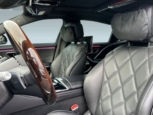 Used 2024 Mercedes-Benz Maybach S 580 4MATIC image 23