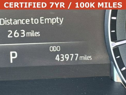 Used 2023 Toyota Highlander XLE image 29