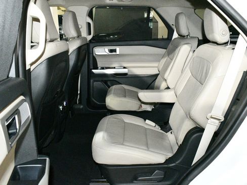 Used 2020 Ford Explorer Limited w/ Class III Trailer Tow Package image 47