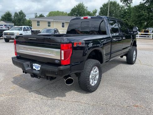 Used 2022 Ford F250 Platinum w/ FX4 Off-Road Package AWD/4WD image 5
