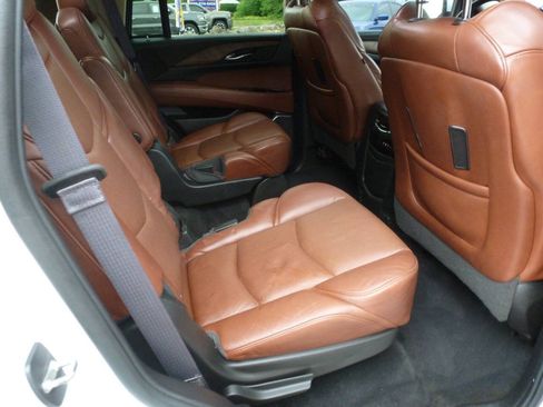 Used 2016 Cadillac Escalade Premium AWD/4WD image 44