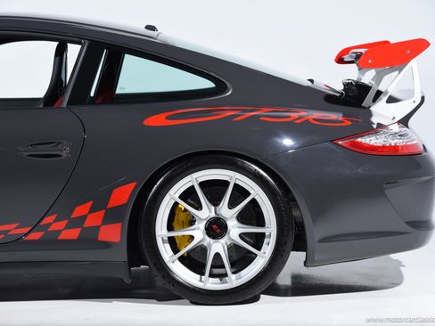 Used 2011 Porsche 911 GT3 RS image 16