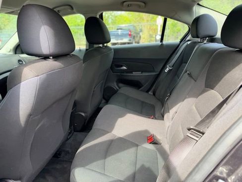 Used 2016 Chevrolet Cruze LT FWD image 18