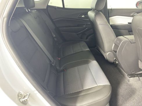 Certified 2025 Chevrolet Trax LT w/ Driver Confidence Package image 27