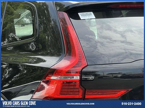 Used 2025 Volvo XC60 T8 Plus w/ Protection Package Premier image 8