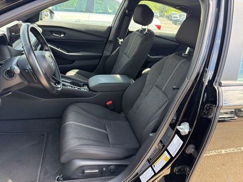 Used 2024 Honda Accord Sport image 7