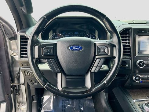 Used 2019 Ford Expedition Max Limited RWD image 11
