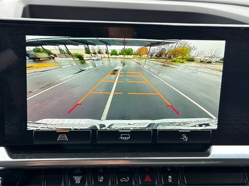 Used 2024 GMC Sierra 3500 SLE w/ SLE Convenience Package image 25