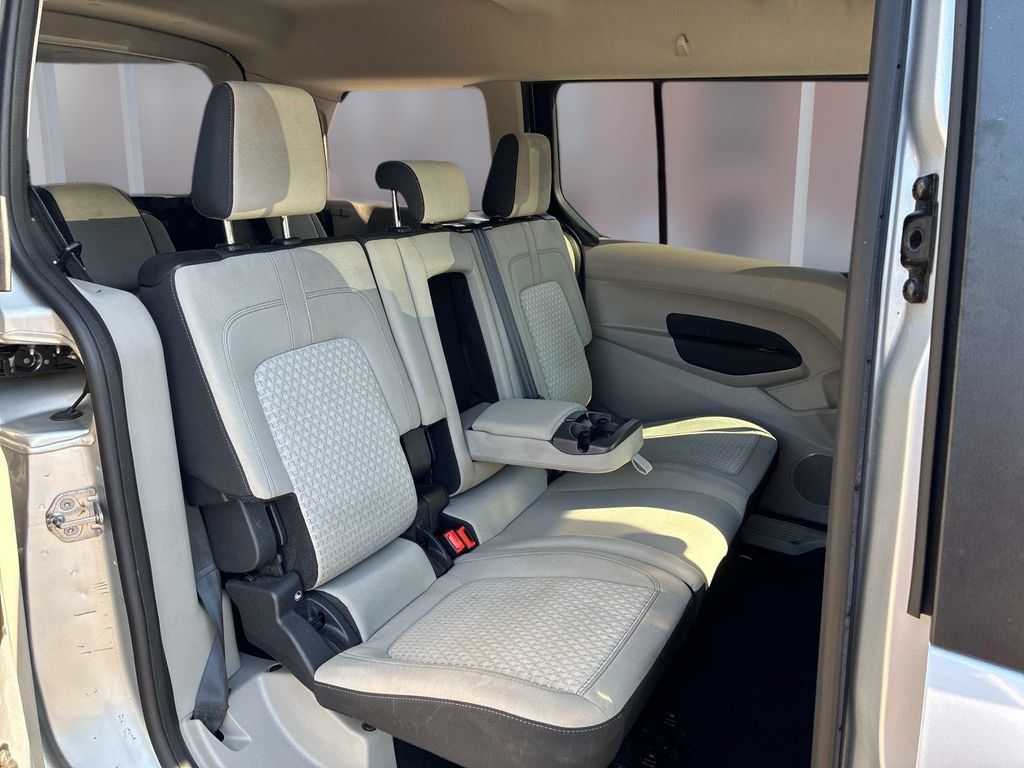 Used 2022 Ford Transit Connect XLT FWD image 19