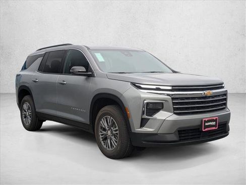 New 2026 Chevrolet Traverse LT image 6