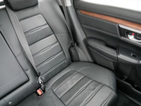 Used 2018 Honda CR-V Touring image 14