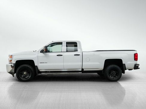 Used 2019 Chevrolet Silverado 2500 W/T w/ WT Convenience Package AWD/4WD image 2