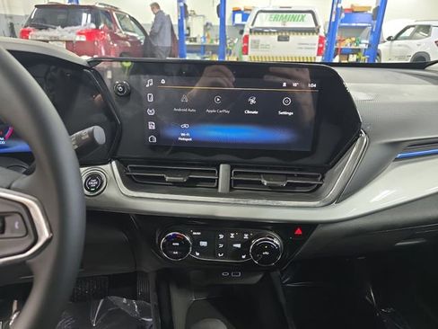 New 2026 Chevrolet Trax LT w/ Driver Confidence Package image 20