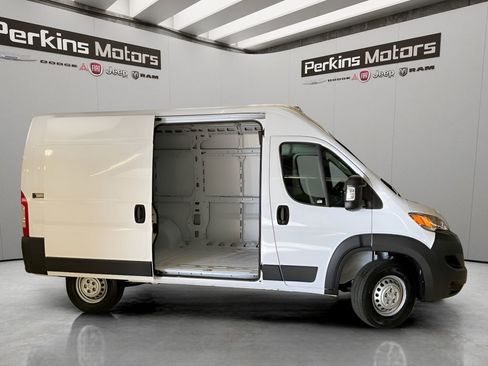New 2026 RAM ProMaster 2500 w/ Convenience Group image 6