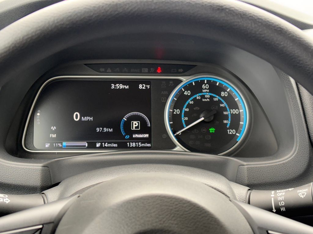 Used 2025 Nissan Leaf S FWD image 14