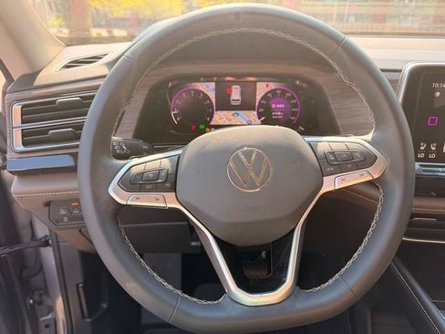 Used 2024 Volkswagen Atlas SEL AWD/4WD image 15